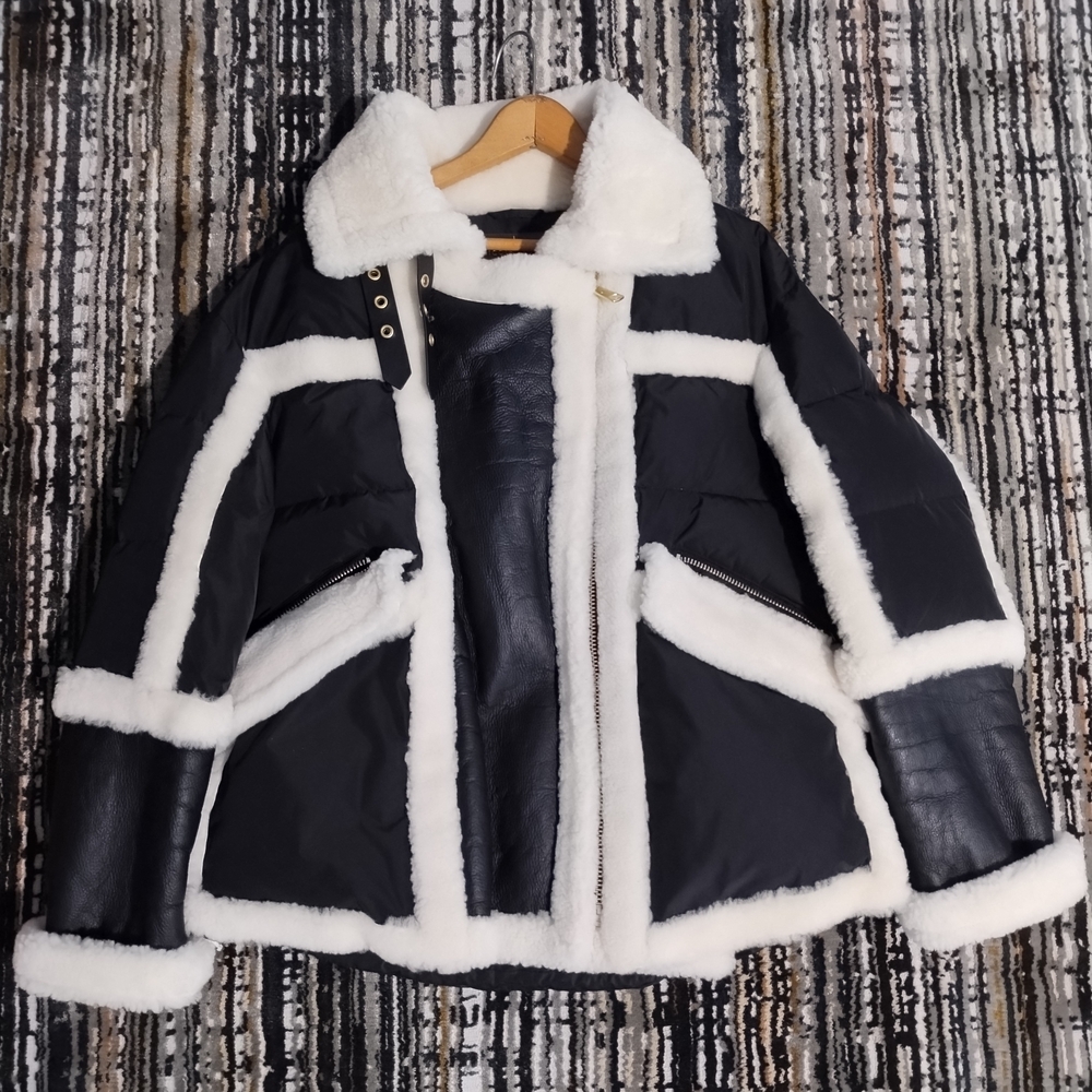Elegant Black and White Puffer Jacket